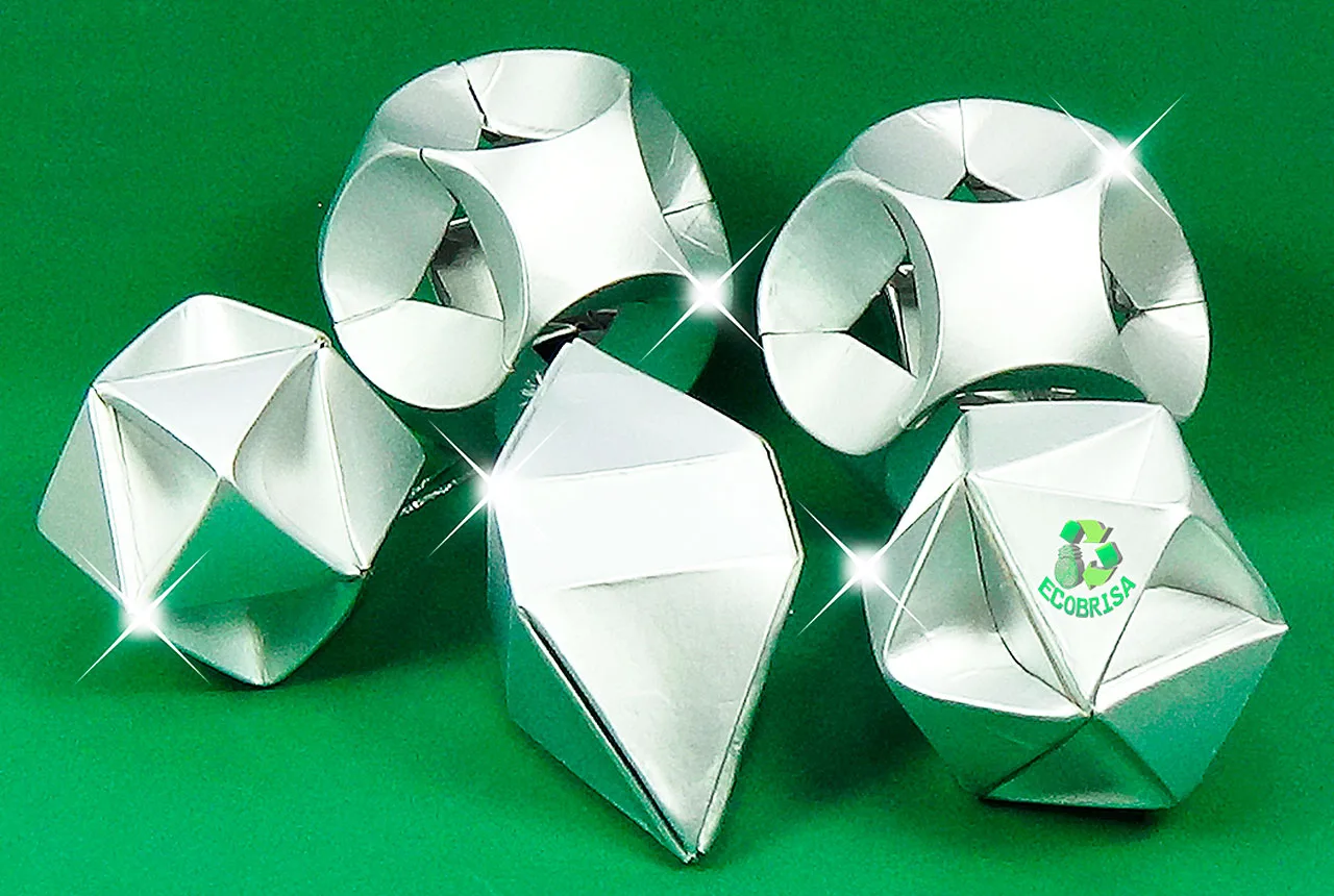 adornos navideños con envases tetrabrick