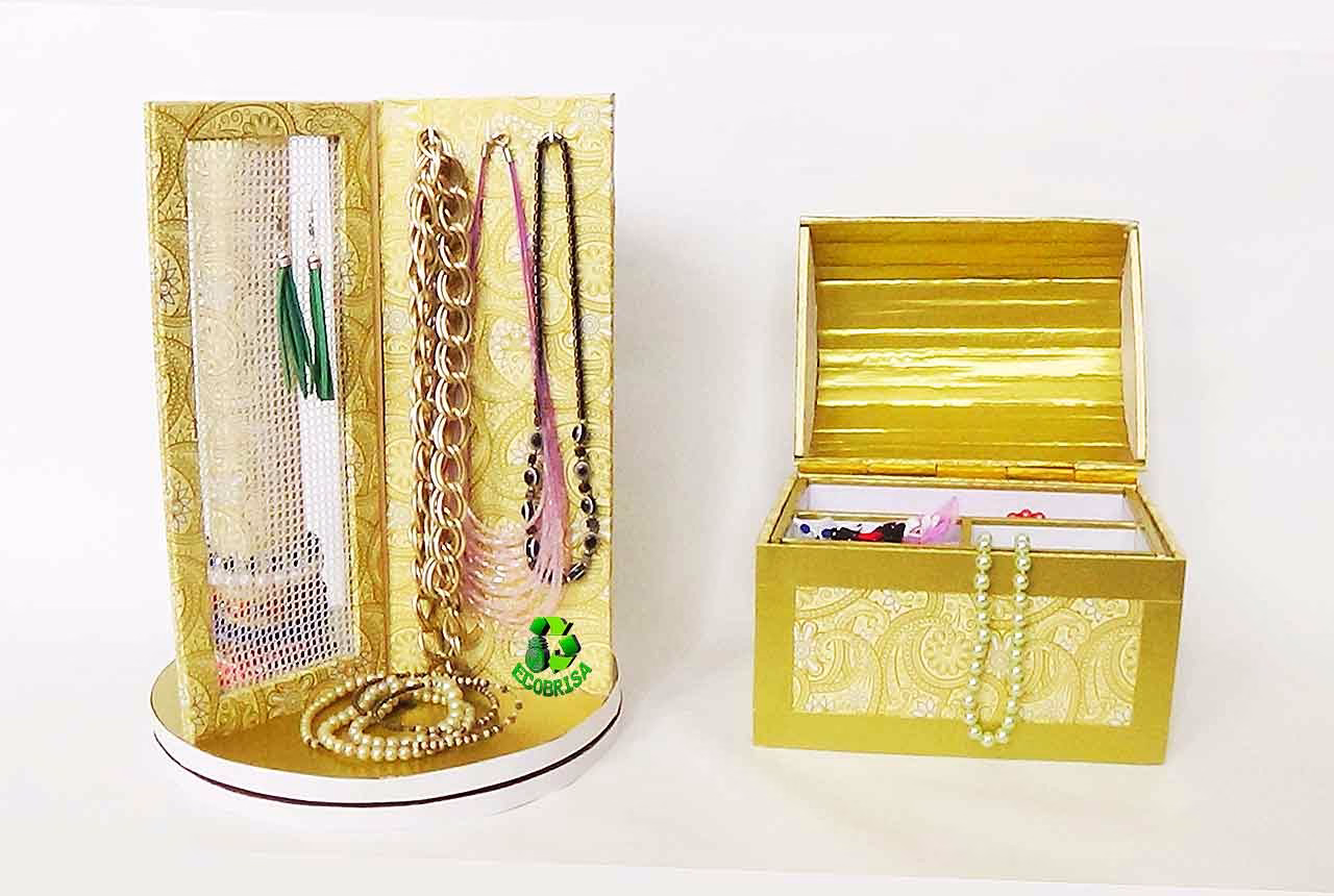 Organizador giratorio de cartón para accesorios
