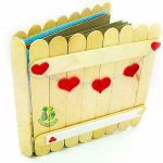 Álbum con palitos de madera