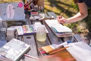 10 materiales imprescindibles para hacer manualidades