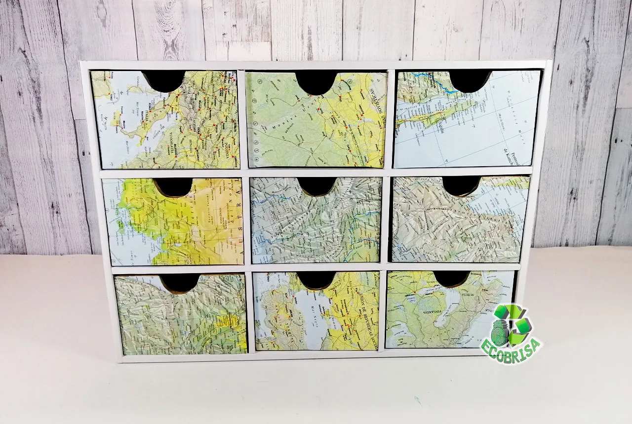 Cajonera con cartón